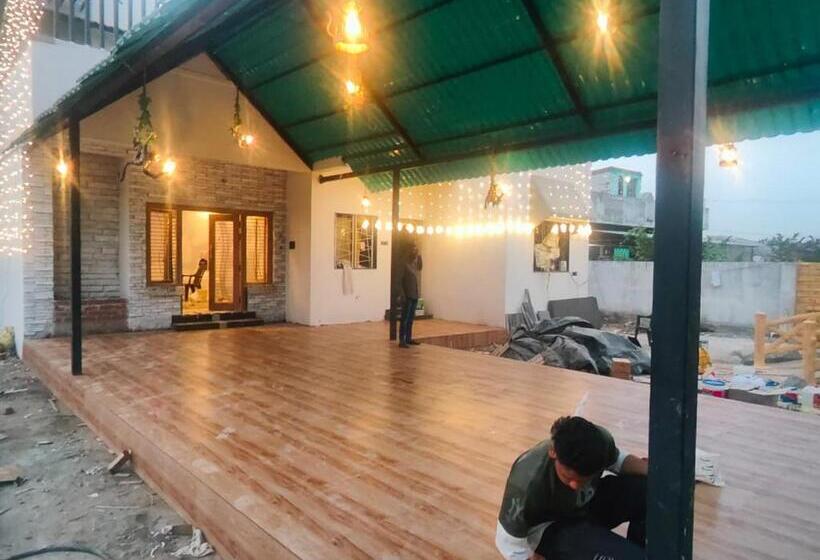 Tapanya Tigress Resort