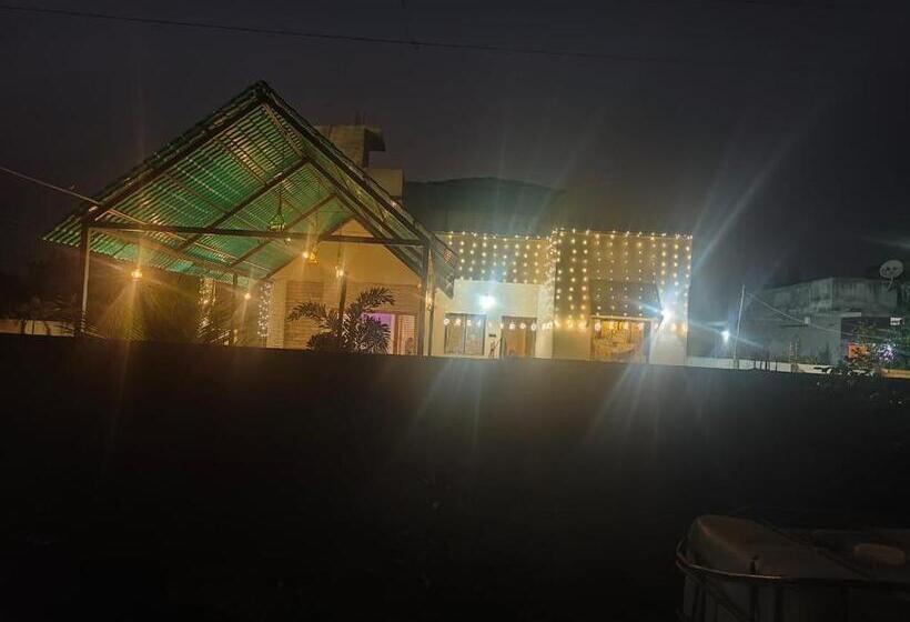 Tapanya Tigress Resort