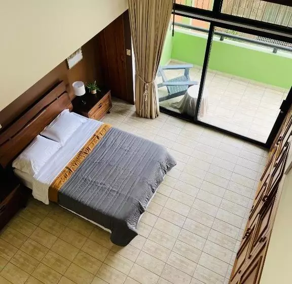 The Rainier Bed & Breakfast 5