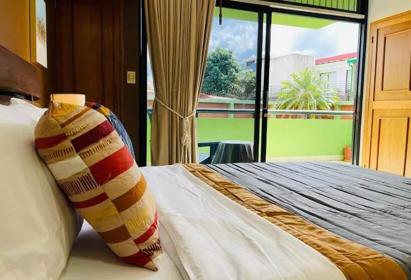The Rainier Bed & Breakfast 5