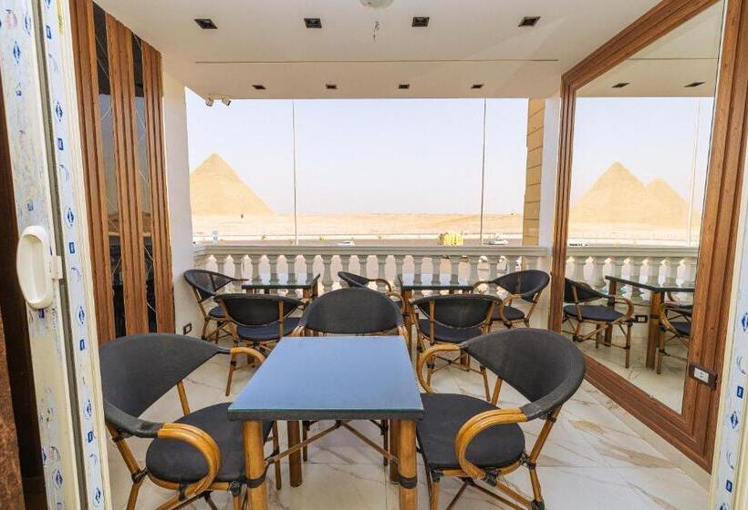 هاستل White Pyramids Inn