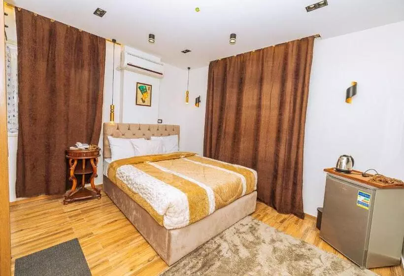 هاستل White Pyramids Inn