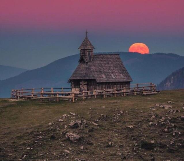 تختخواب و صبحانه Domžalski Dom Na Veliki Planini