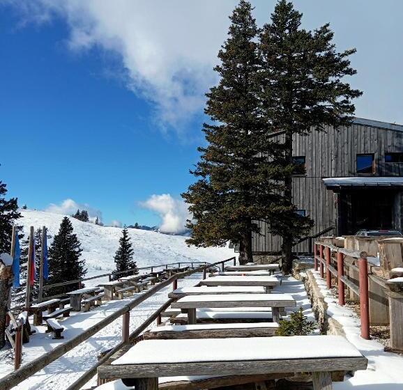 تختخواب و صبحانه Domžalski Dom Na Veliki Planini