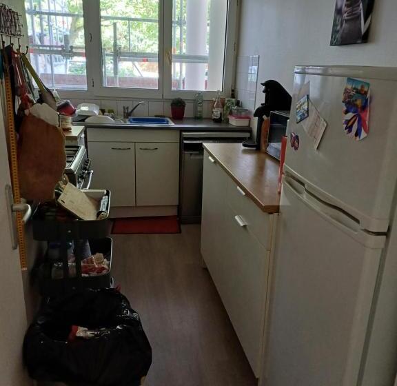 Aamiaismajoitus (B&B) Chambre Au Kremlin Bicêtre