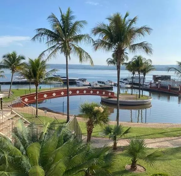 Flat Lake Side Decoração Retrô