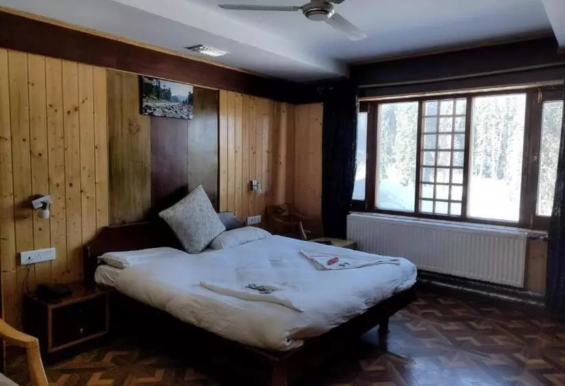 Fluorescence Hotel And Restaurant Gulmarg