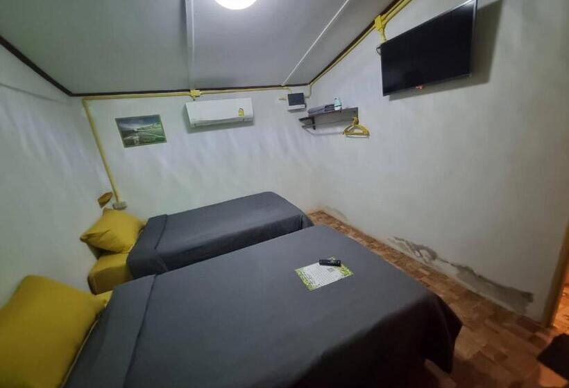 هتل บ้านสวน คุณอารี รีสอร์ท