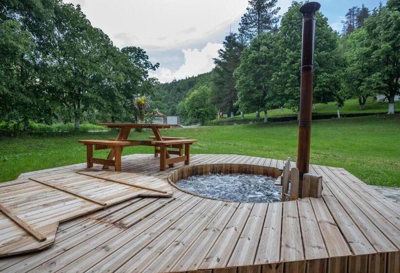 ホテル комплекс златна кошута