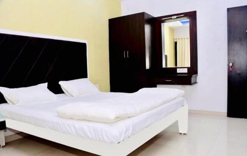 בית מלון כפרי 7 Seas