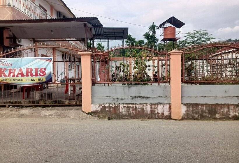 בית מלון כפרי Oyo 93332 Kharis Home Stay