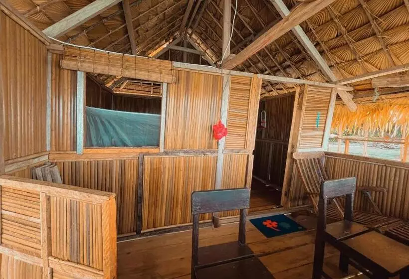 ホテル Tamaku House Reef Raja Ampat