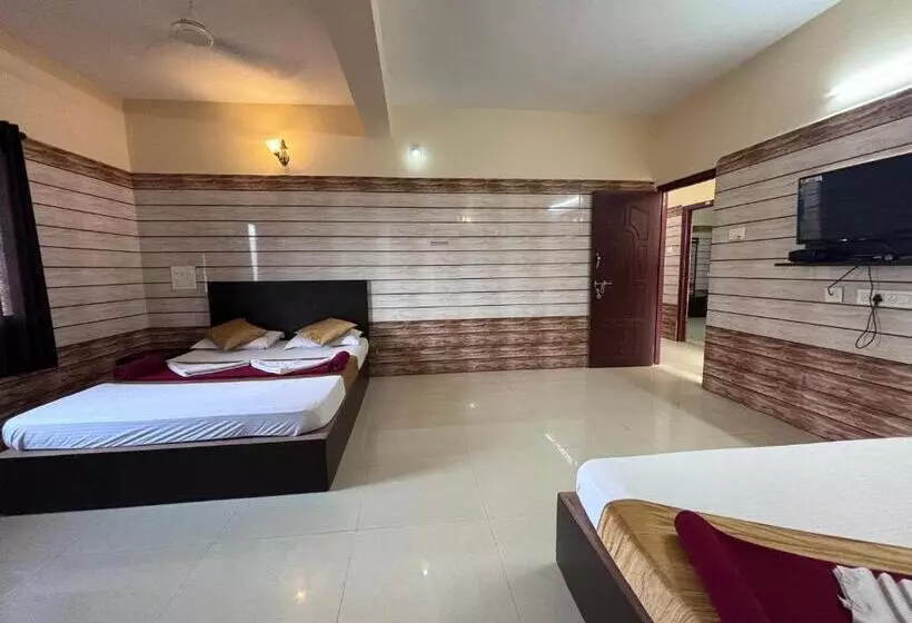 Hotelli Yamuna Vihar Toursit Home