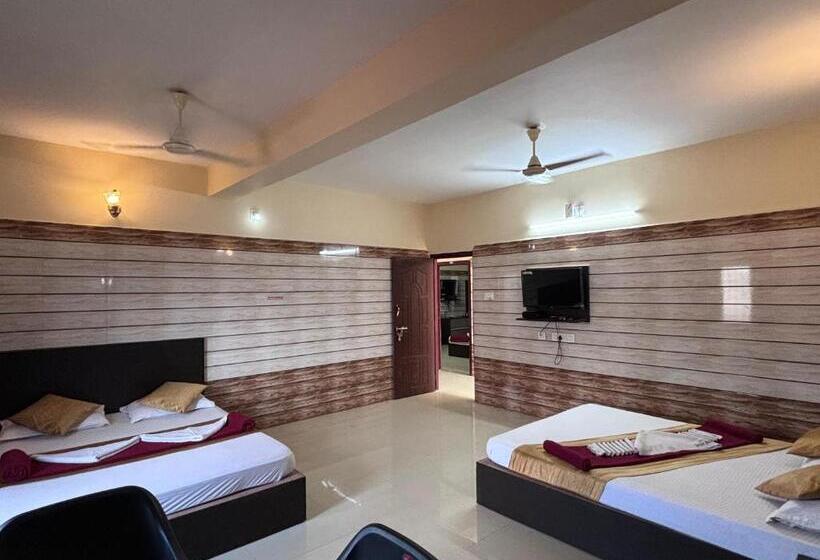 酒店 Yamuna Vihar Toursit Home