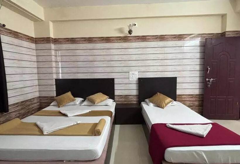Hotelli Yamuna Vihar Toursit Home