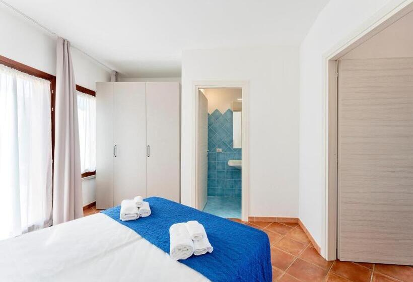 Isa Residence With Swimming Pool In Isola Rossa, Apartments With Air Conditioning And Private Outdoo