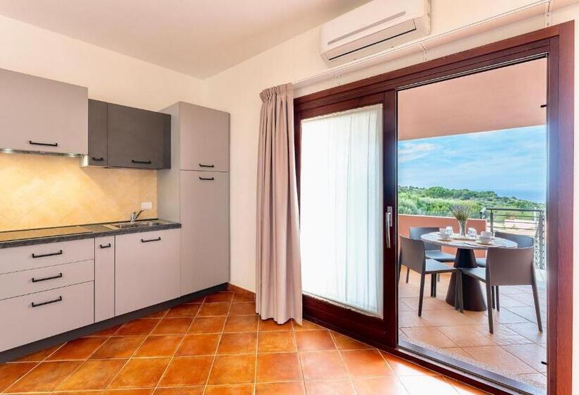 Isa Residence With Swimming Pool In Isola Rossa, Apartments With Air Conditioning And Private Outdoo