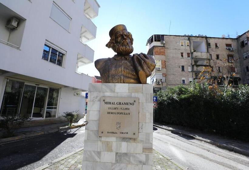 Little Corner Hostel