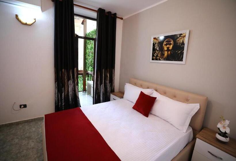 Little Corner Hostel