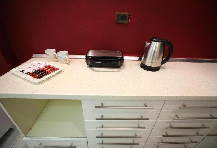 Little Corner Hostel