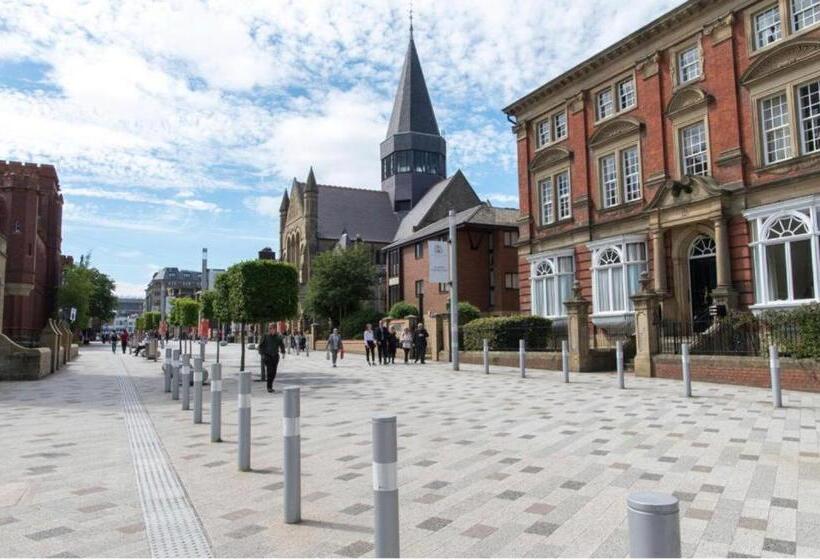 پانسیون Napier Street