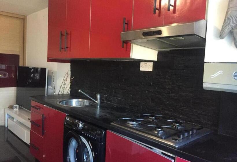 پانسیون Napier Street