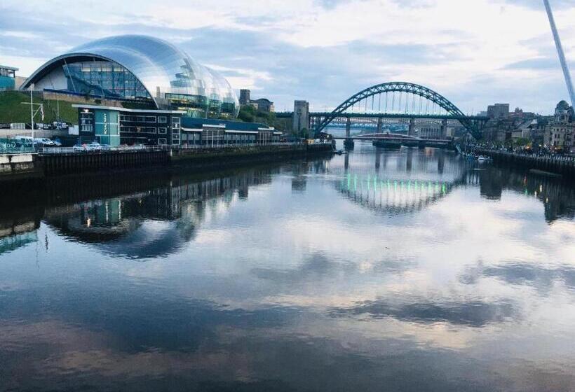 پانسیون Napier Street