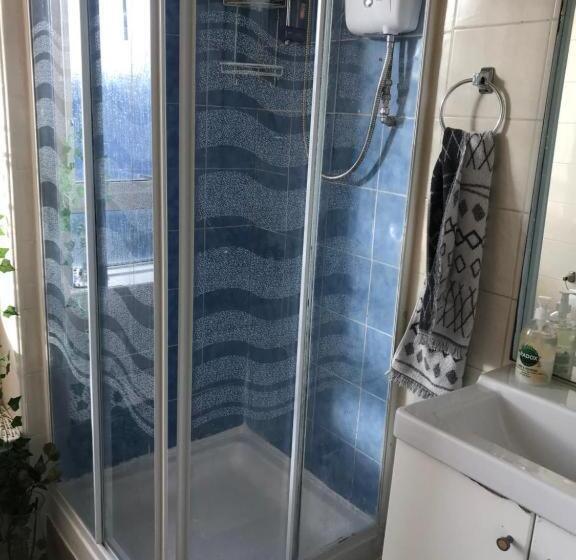 پانسیون Napier Street