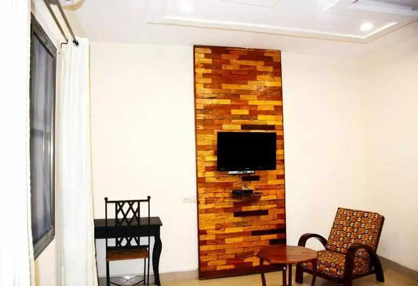 پانسیون Lome Bamboo Lodge   La Criquet Events
