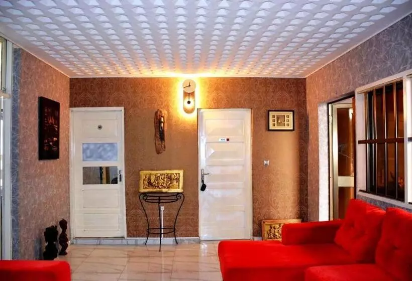 پانسیون Lome Bamboo Lodge   La Criquet Events