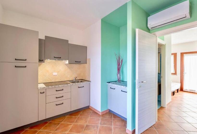 Residence With Swimming Pool In Isola Rossa, Just About 2 Km From The Beach La Marinedda