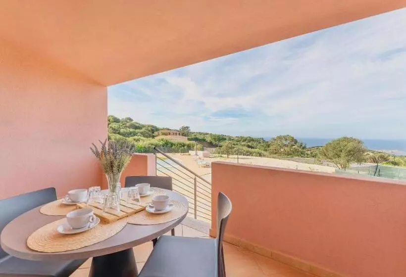 Residence With Swimming Pool In Isola Rossa, Just About 2 Km From The Beach La Marinedda