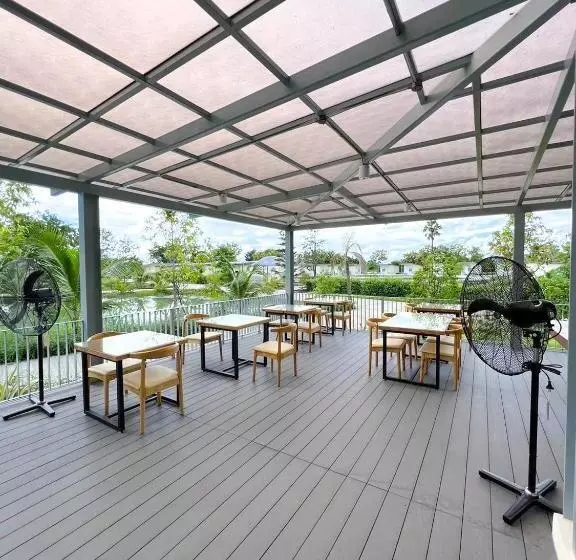 At Pream&chan Resort แอท เปรมแอนด์จันทร์ รีสอร์ท