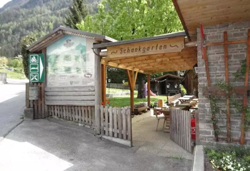 ホテル Gasthof Alpenrose