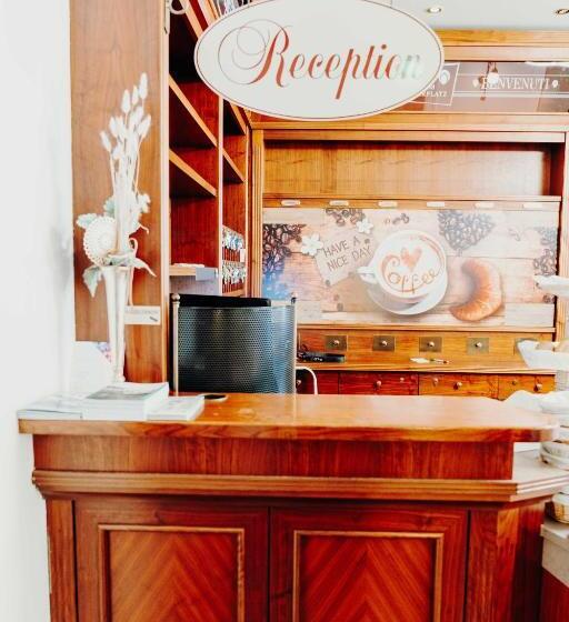 Отель Am Kapuzinerplatz