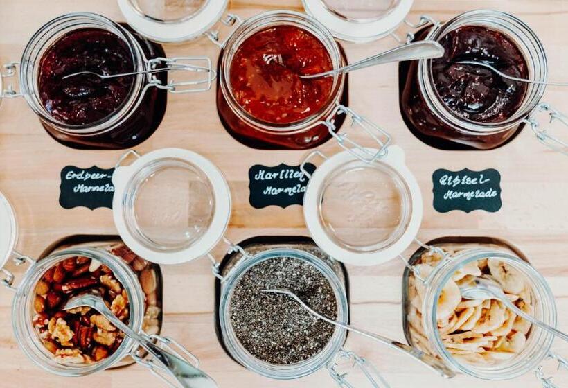 Отель Am Kapuzinerplatz