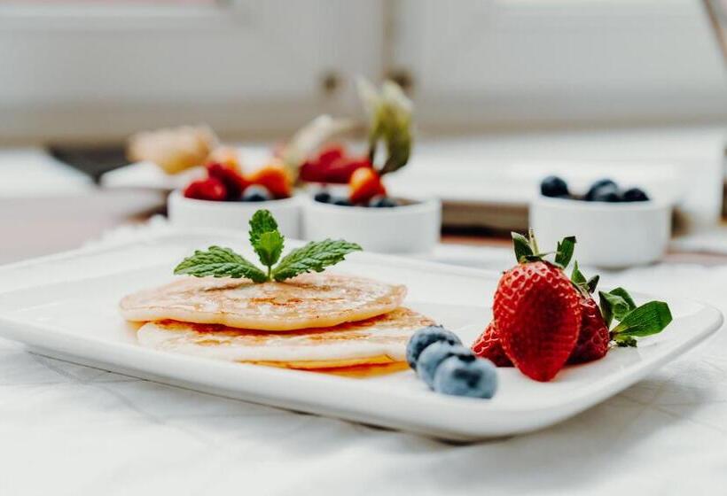 Отель Am Kapuzinerplatz