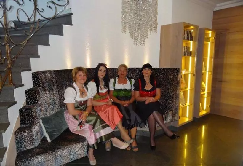 Hotelli Apartment Schoeser