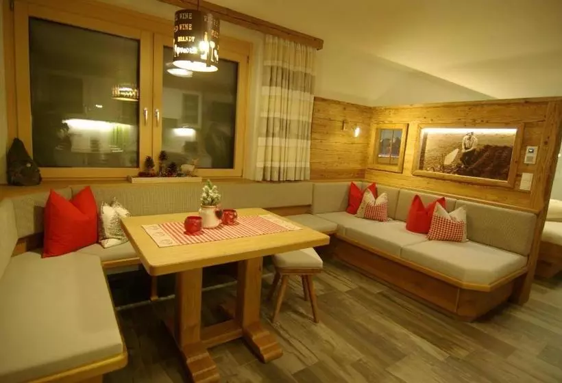 Hotelli Apartment Schoeser