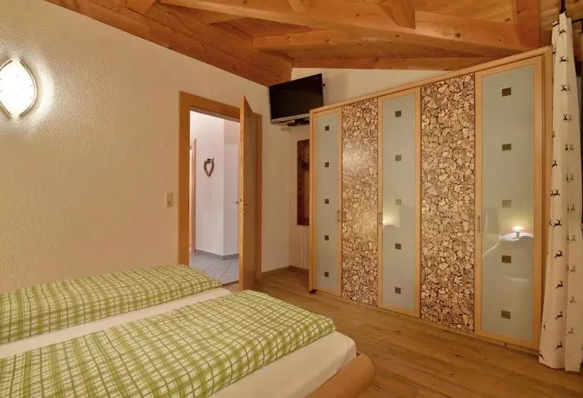 ホテル Appartement Kugl