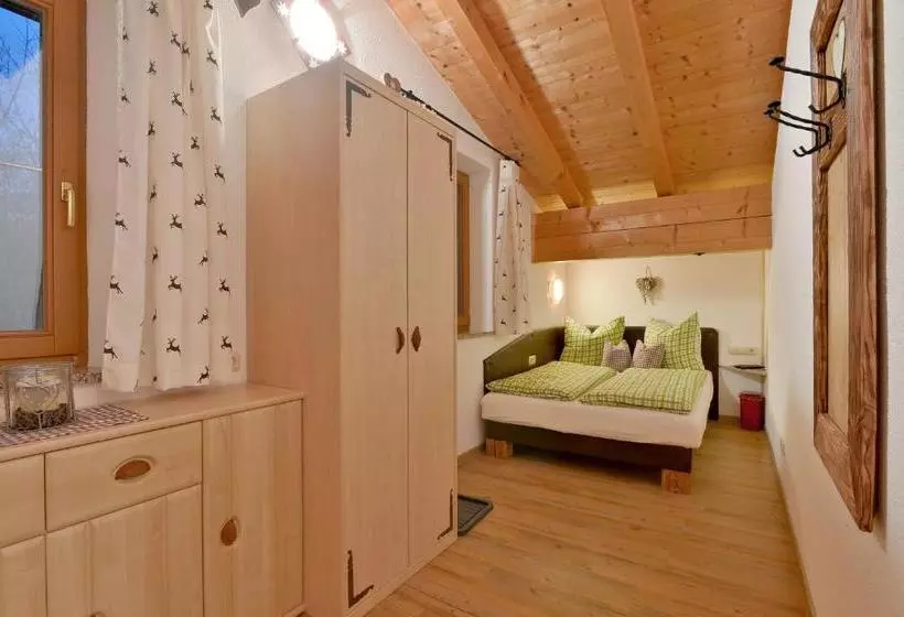 ホテル Appartement Kugl