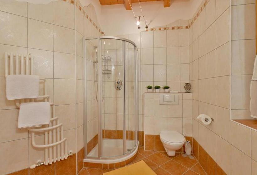 호텔 Appartement Kugl