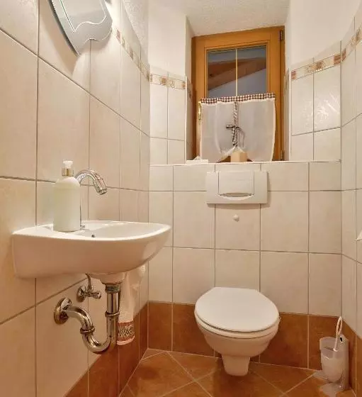 ホテル Appartement Kugl