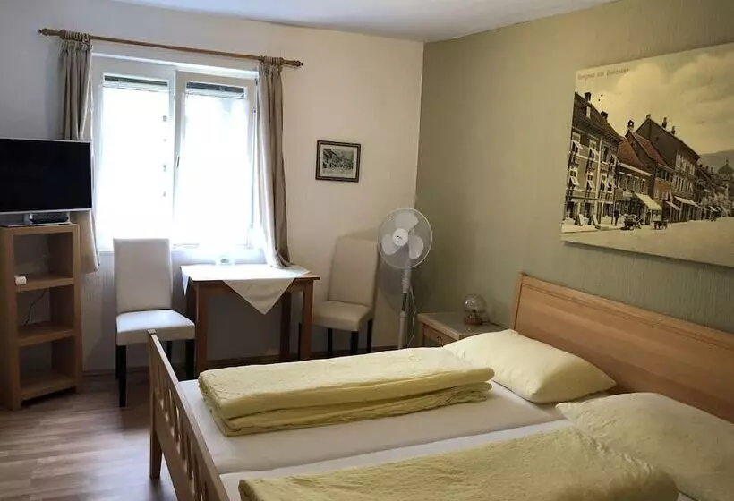 Hotelli Pension Sonne Bed & Breakfast