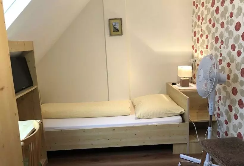 Hotelli Pension Sonne Bed & Breakfast
