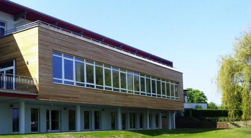 酒店 Der Reisinger Am Neufelder See