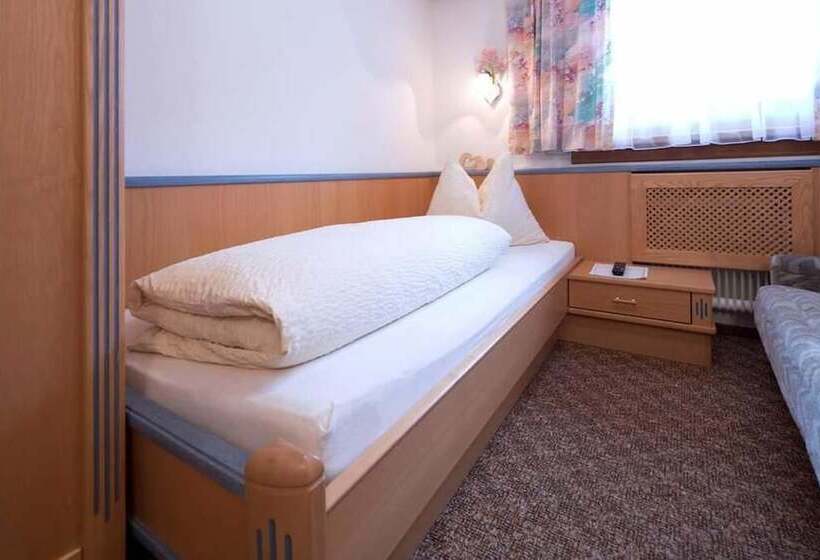 هتل Gasthof Eiserne Hand