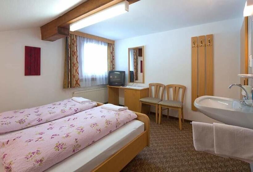 هتل Gasthof Eiserne Hand