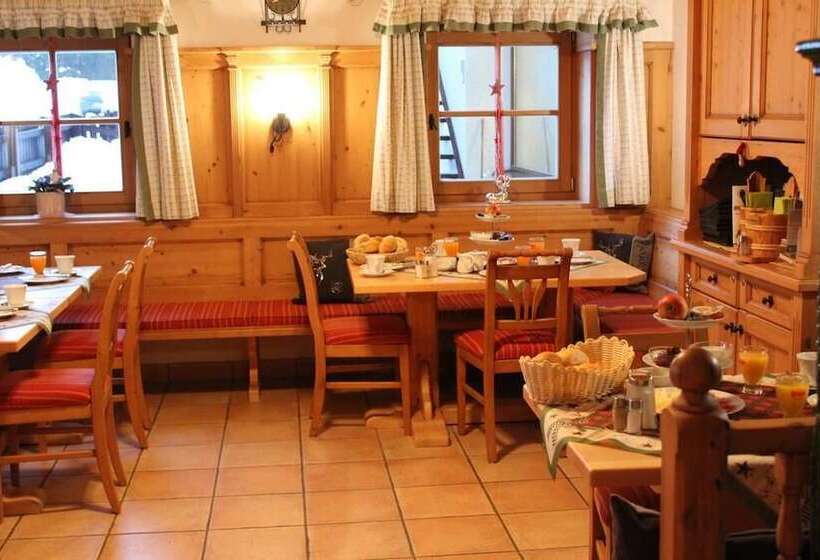 هتل Gasthof Eiserne Hand