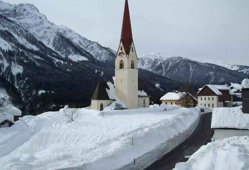ホテル Gasthof Zum Löwen
